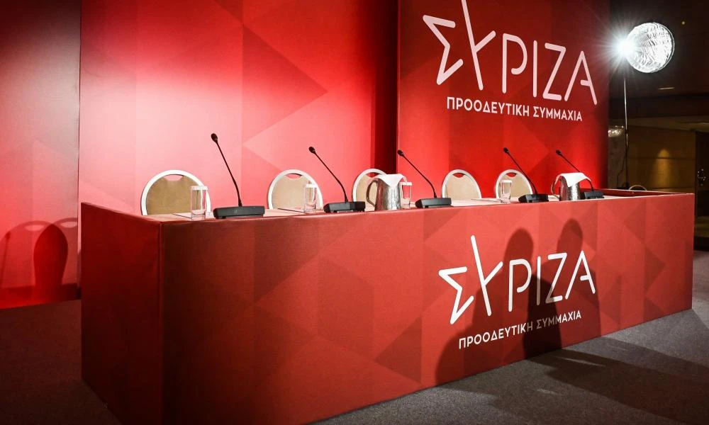 Δεν έχουν τέλος οι αποχωρήσεις από τον ΣΥΡΙΖΑ- Το αντίο είπαν μαζικά 100 στελέχη της Ν.Ε. Αιτωλοακαρνανίας